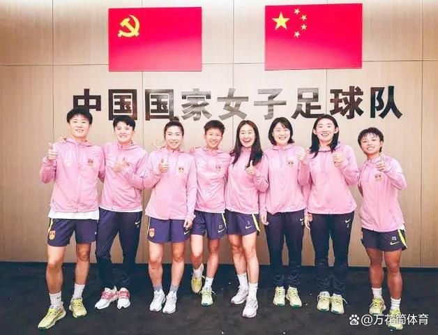 久久亚洲精品裙底抄底