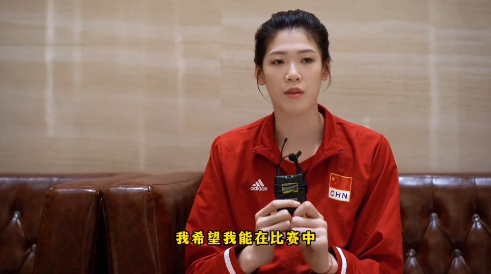 女孩和课外老师的关系