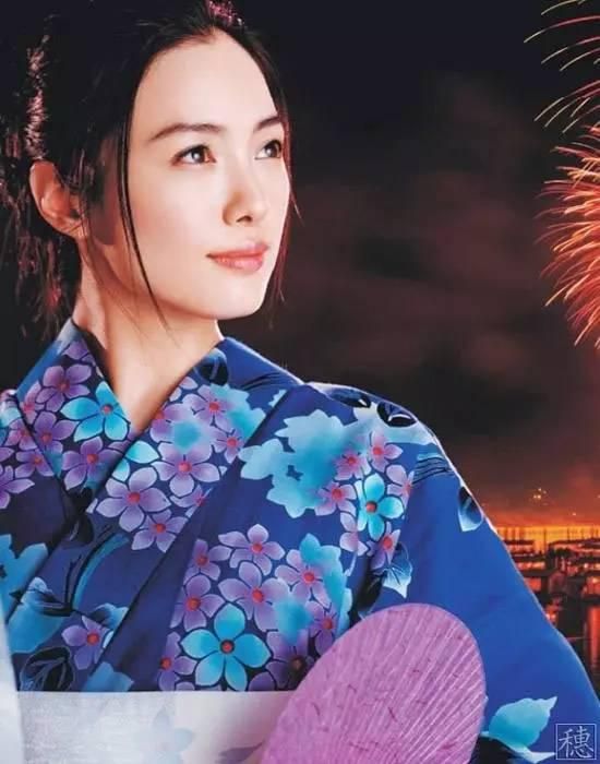 南山兵露j裸体2015